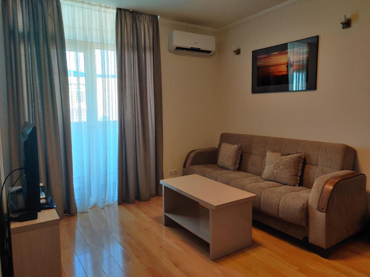 Black Sea Towers Batumi Exterior photo