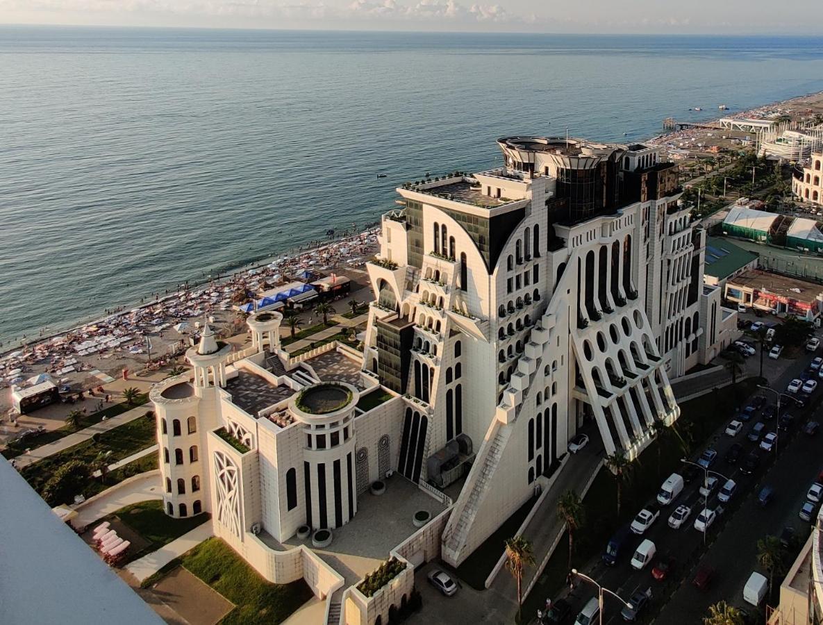 Black Sea Towers Batumi Exterior photo