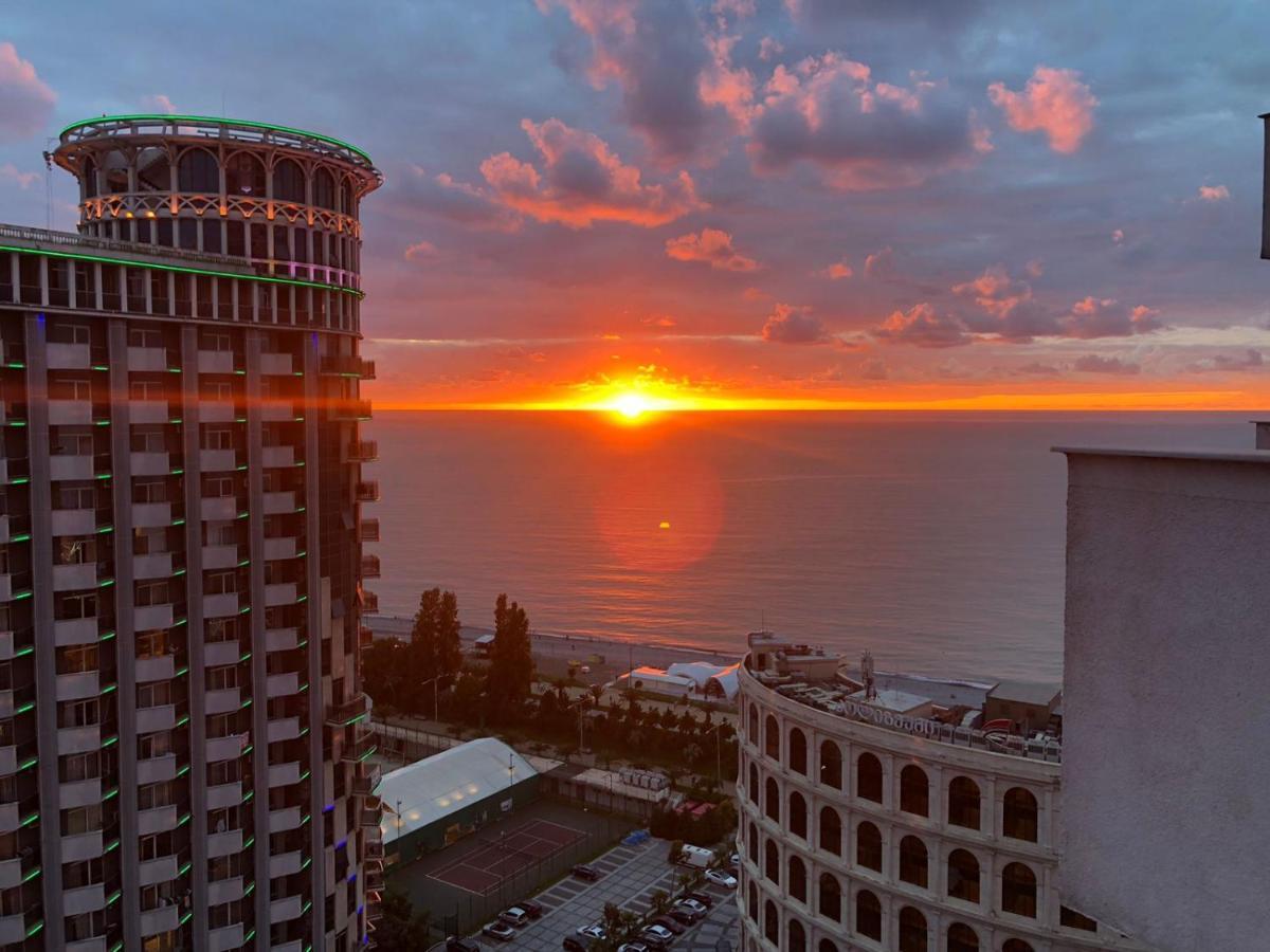 Black Sea Towers Batumi Exterior photo