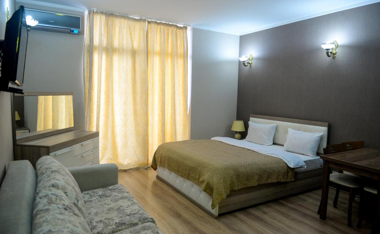 Black Sea Towers Batumi Exterior photo