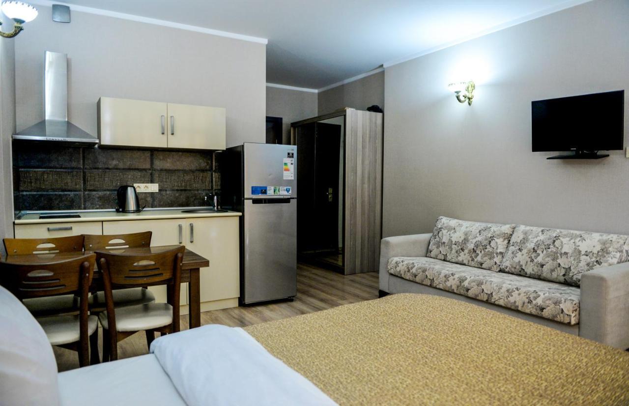 Black Sea Towers Batumi Exterior photo