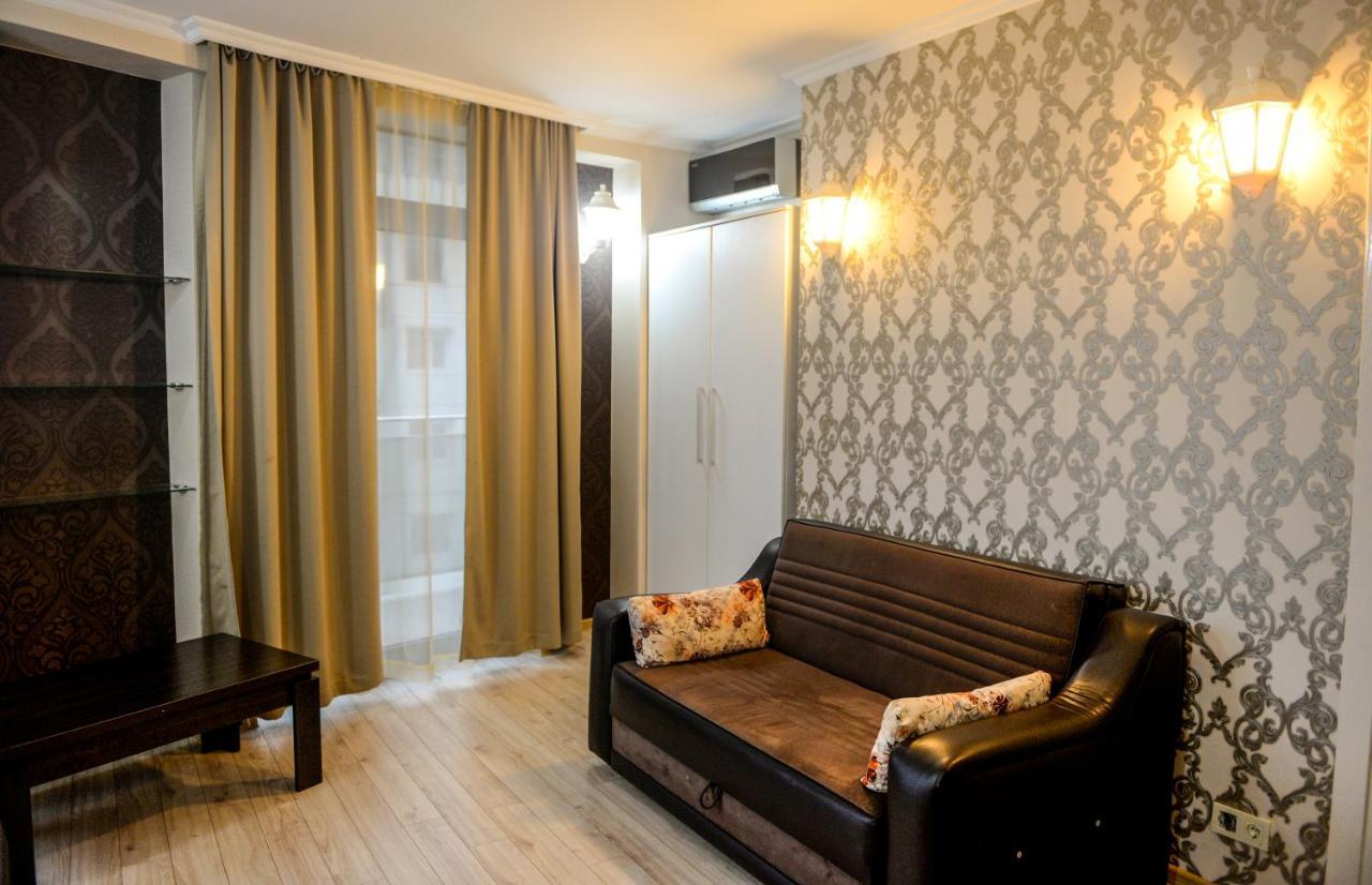 Black Sea Towers Batumi Exterior photo